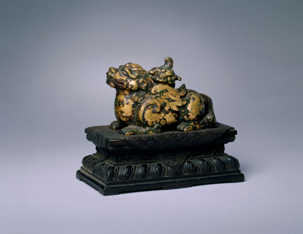 图片[1]-Copper squatting lion shaped inkstone drop-China Archive